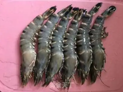 Make Garlic back shrimp step 1