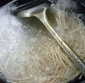 Make Eggs and pasta step 5