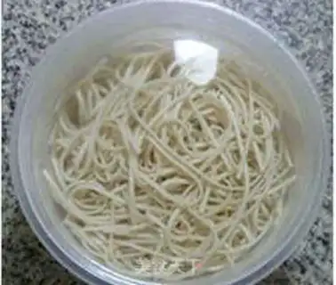 Make Eggs and pasta step 6