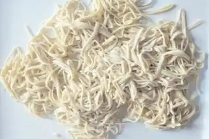 Make Fresh soup and shrimp noodles step 13