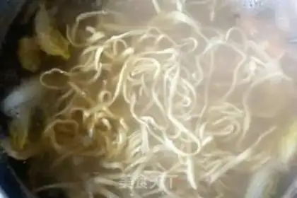 Make Fresh soup and shrimp noodles step 14