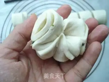Make Onion rolls step 4