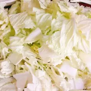Make Garlic cabbage step 0