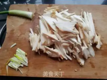 Make The white mushrooms step 0