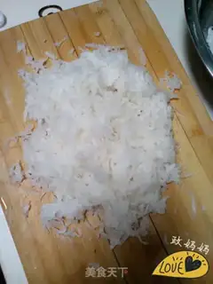 Make A radish meat bun step 2