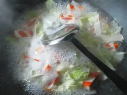 Make Shrimp cakes and noodles step 4