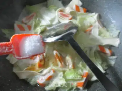 Make Shrimp cakes and noodles step 6