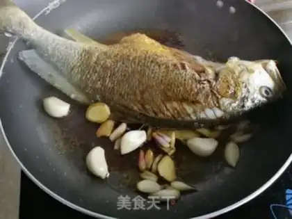 Make A hand dumpling of muscular mushrooms step 1