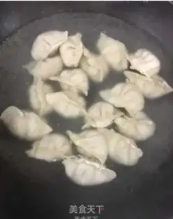 Make A hand dumpling of muscular mushrooms step 7