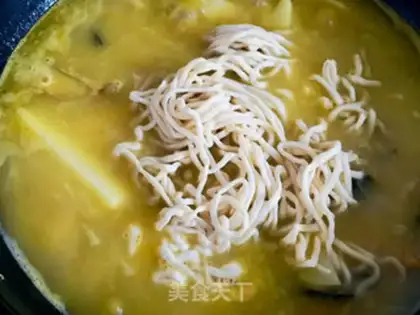 Make Sweet pumpkin noodles step 7