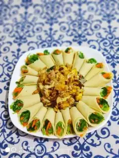 Make Egg and vegetable rolls step 5