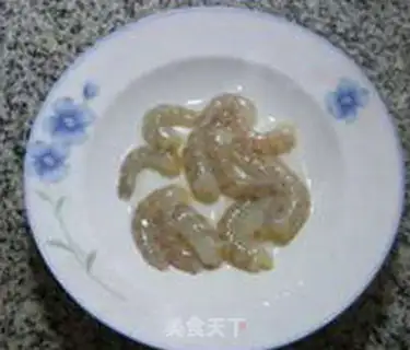 Make Sour shrimp fried noodle step 3