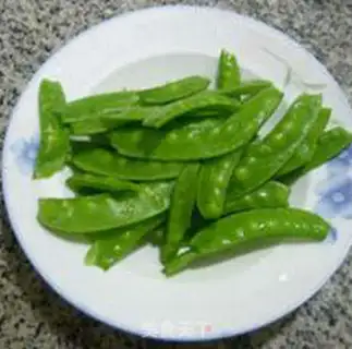 Make Noodles and Dutch beans step 0