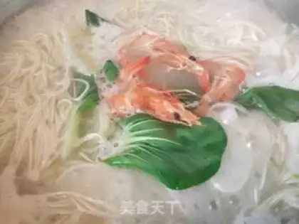 Make Shrimp noodles from the seventh year step 4