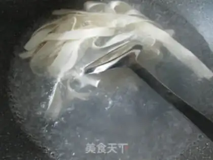 Make The greasy meat sausages and the crotch noodles step 1