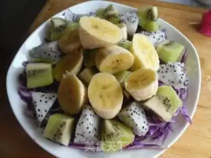 Make Pyramid blue fruit salad step 5
