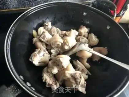 Make Red burning pig hoof step 2