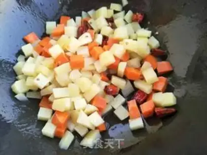 Make Puppet of cashew nuts step 4