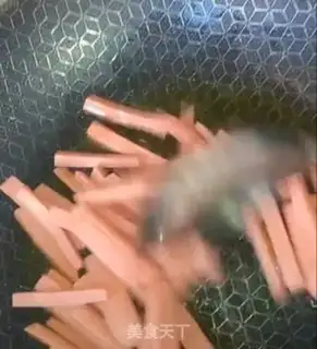 Make The beans and the ham step 2