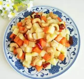 Make Puppet of cashew nuts step 5