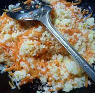 Make Carrot egg fried rice step 8
