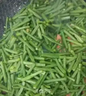 Make The beans and the ham step 4