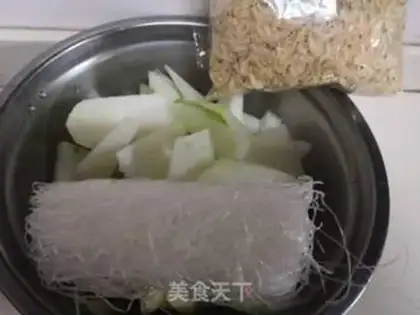 Make Shrimp melon soup step 0