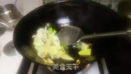 Make Curry chicken crumbs step 3