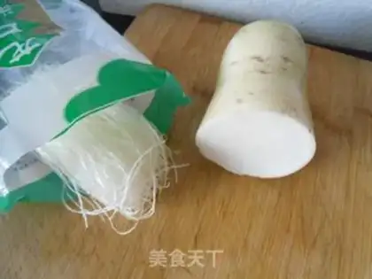 Make A radish fan soup step 0