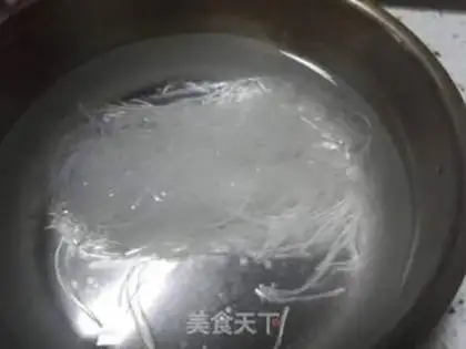Make Carrot fan egg soup step 2