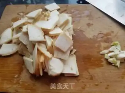 Make Quail eggs and white mushrooms step 0