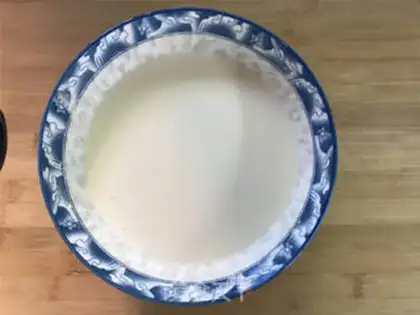 Make Onion egg pancakes step 1