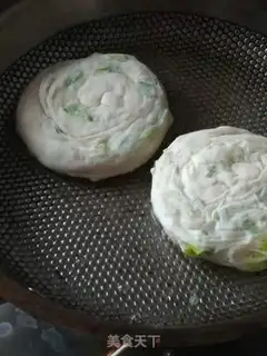 Make Onion noodles step 0
