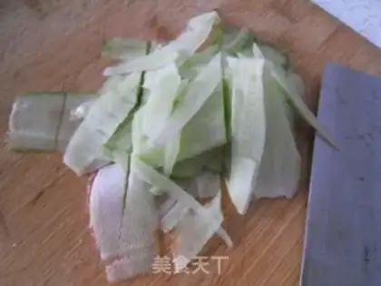 Make Eggflowers for noodles step 5