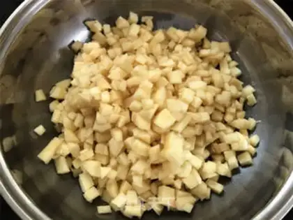 Make Cinnamon apple pie step 2