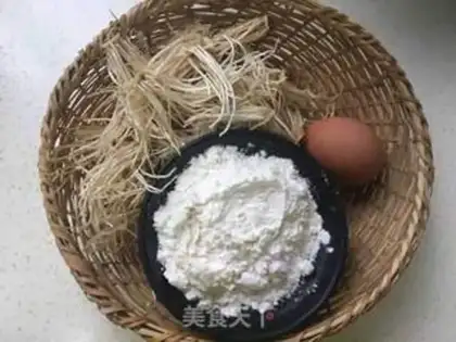 Make Pepper salt garlic root shaving step 0