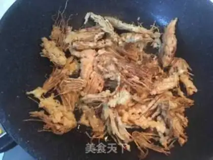 Make Pepper salt garlic root shaving step 4