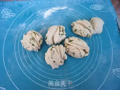 Make Onion rolls step 9
