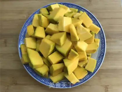 Make Clear the pumpkin step 1