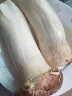 Make The hand tore up the apricot step 1