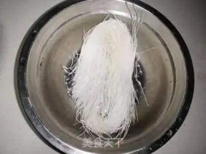 Make Garlic fan dolls step 0