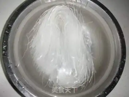 Make Garlic fan dolls step 1