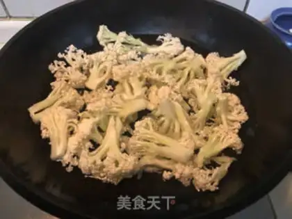 Make Tomato broccoli step 1