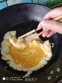 Make Tomato fried eggs step 3