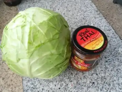 Make Red curry and cabbage step 0