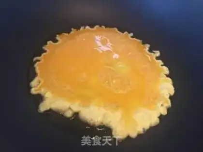 Make Tomato fried eggs step 4
