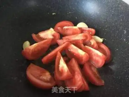 Make Tomato fried eggs step 6