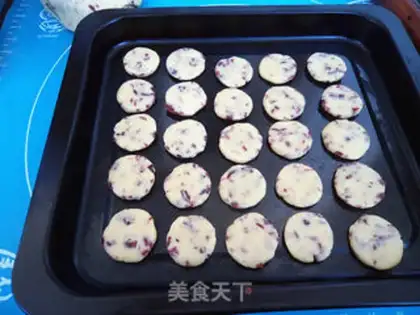 Make Cranberry cookies step 7