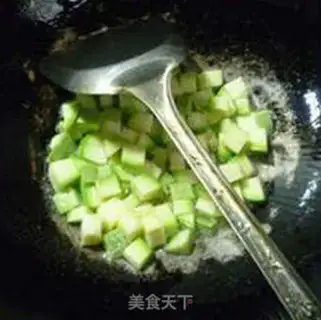 Make Seafood sauce, fried rice step 4