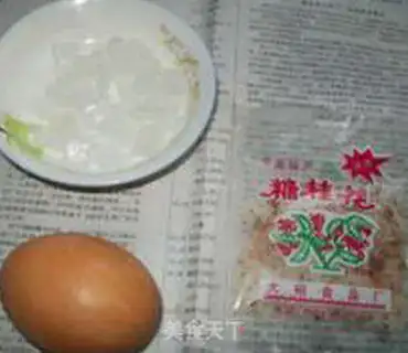 Make Cinnamon makes eggs and flowers step 1